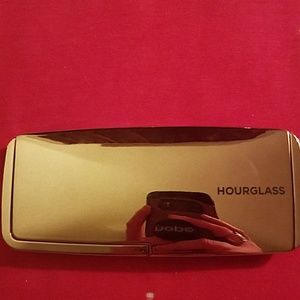 Hourglass blush trio